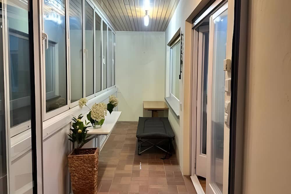 Winterlingen Apartment | Apartment 'In Winterlingen' with Private Terrace, Balcony and Wi-Fi