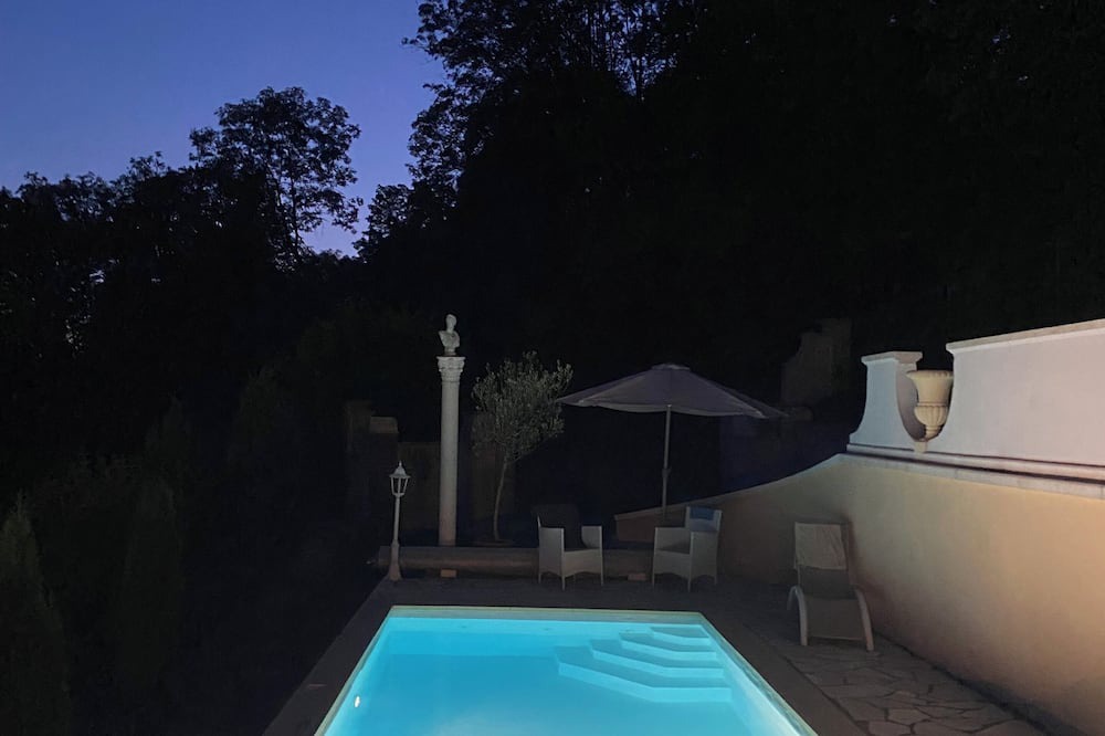 Suhl Apartment | Le petit Charme