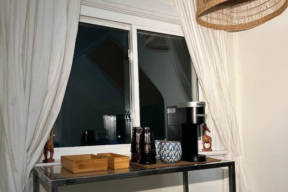 Hamilton House | Charming 1-bedroom house in Hamilton with WiFi and AC