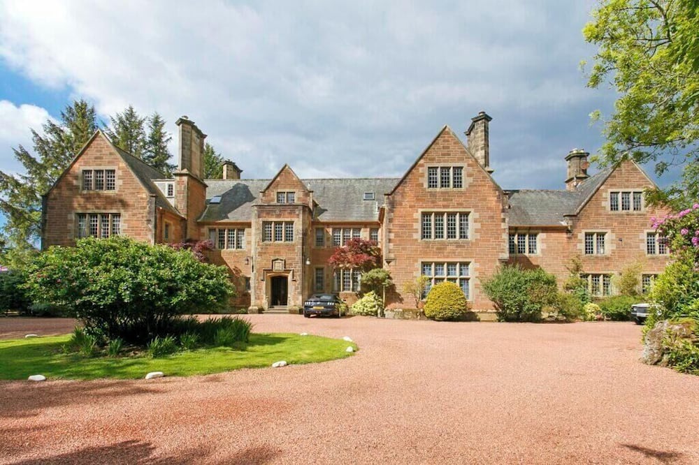 West Kilbride House | Penthouse Apartment in Coastal Manor House