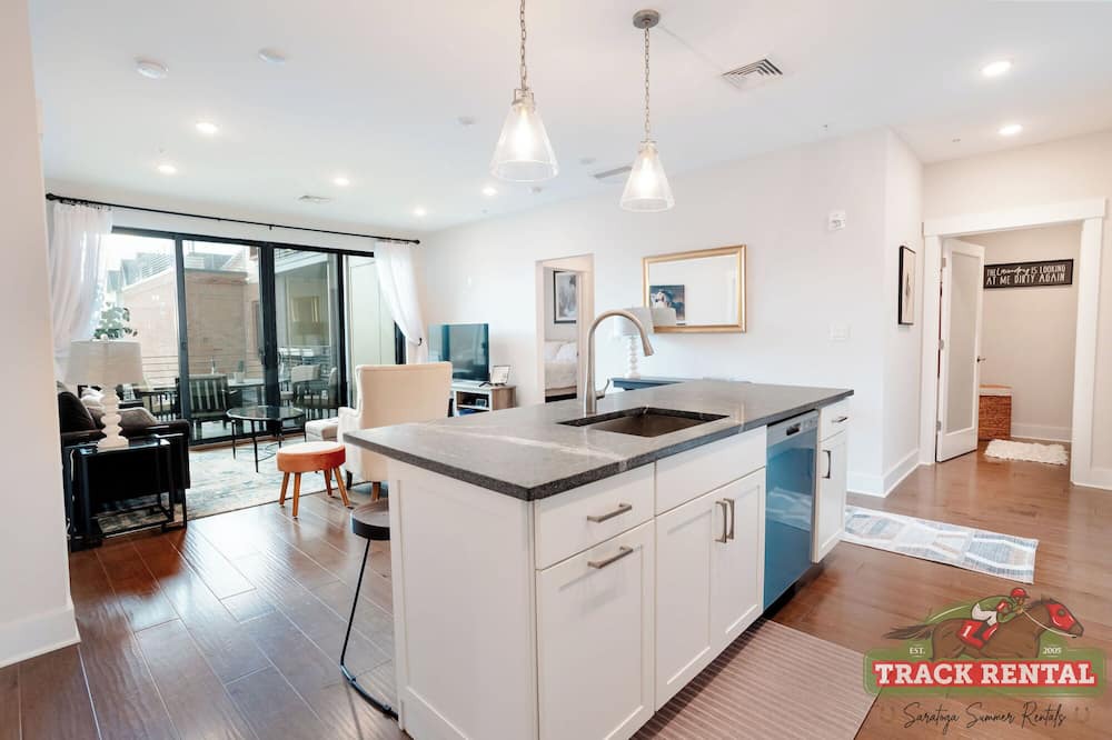 Saratoga Springs Condo | Luxurious Manhattan-Style Condo for Rent
