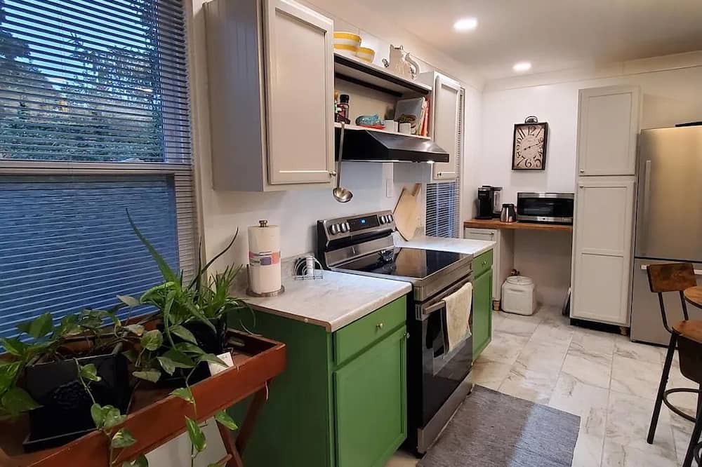 Vevay House | "The Little House on Pike"nCharming 2-bedroom house in wonderful Vevay.