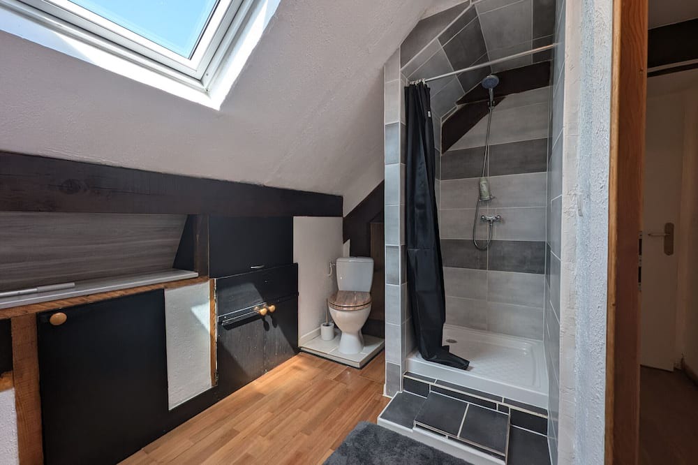 Champagney Cottage | Gite Champagney, 4 bedrooms, 10 persons