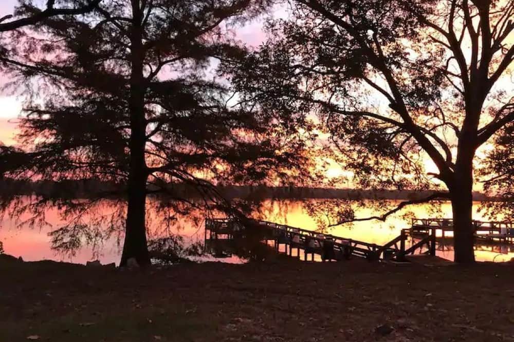 Eudora House | The Minnow Bucket - A lakeside get-away