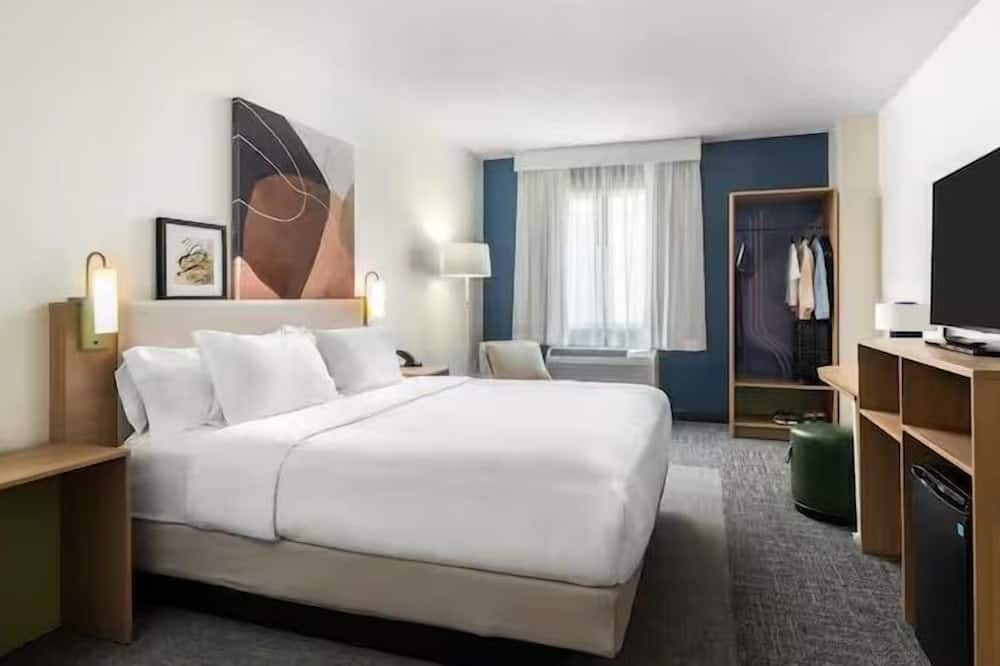 Woodbridge Hotel | Spark by Hilton