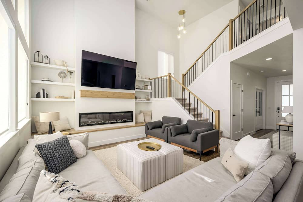 Provo Bay House | Lakeside Provo Getaway l Aero by Stay