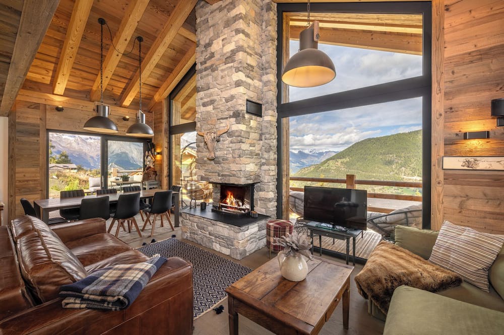 Riddes Ski Chalet | Exclusive stay in La Tzoumaz - the doorstep of Verbier and the 4 Vallées