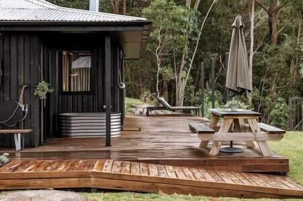 Booroobin Cabin | Luxury Eco Cabin, 16 acres of bliss 12 mins Maleny