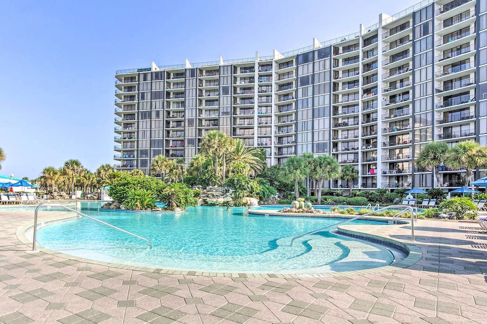 Panama City Beach Condo | Pool & Beach Trolley Access: PCB Resort Condo!