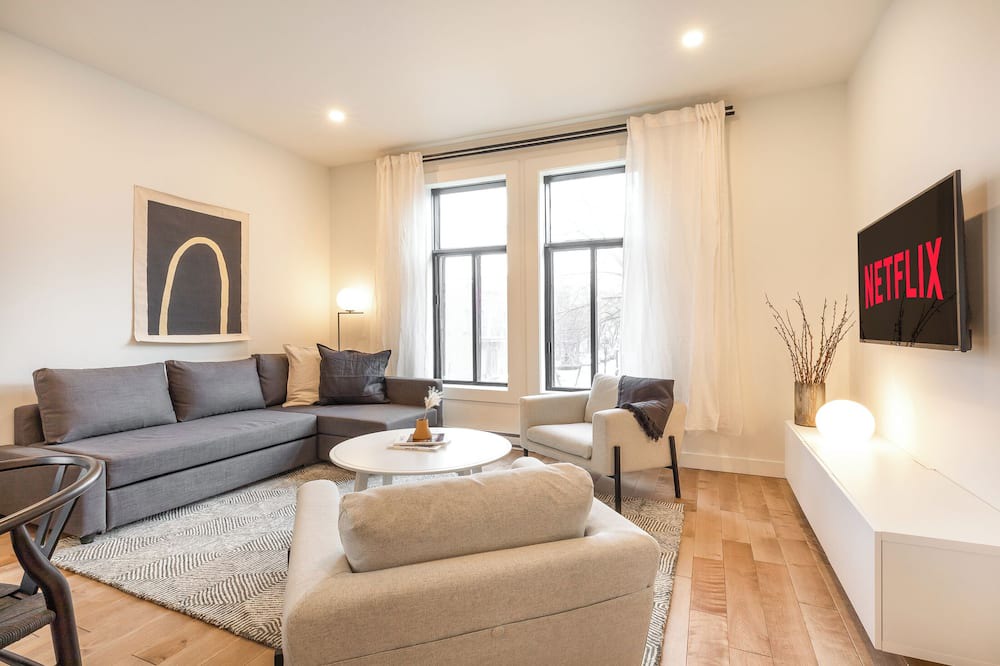 Hochelaga Apartment | HOMA-Comfort&Style-1BR-Spacious-Natural Light-FeelHome-A/C-SelfCheckIn-Metro