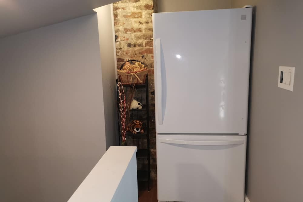 Ottawa Division Apartment | Unique downtown loft