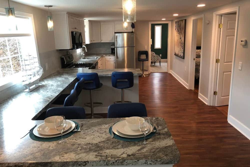 Olcott House | "The Ehmann House" Peace and privacy for larger groups