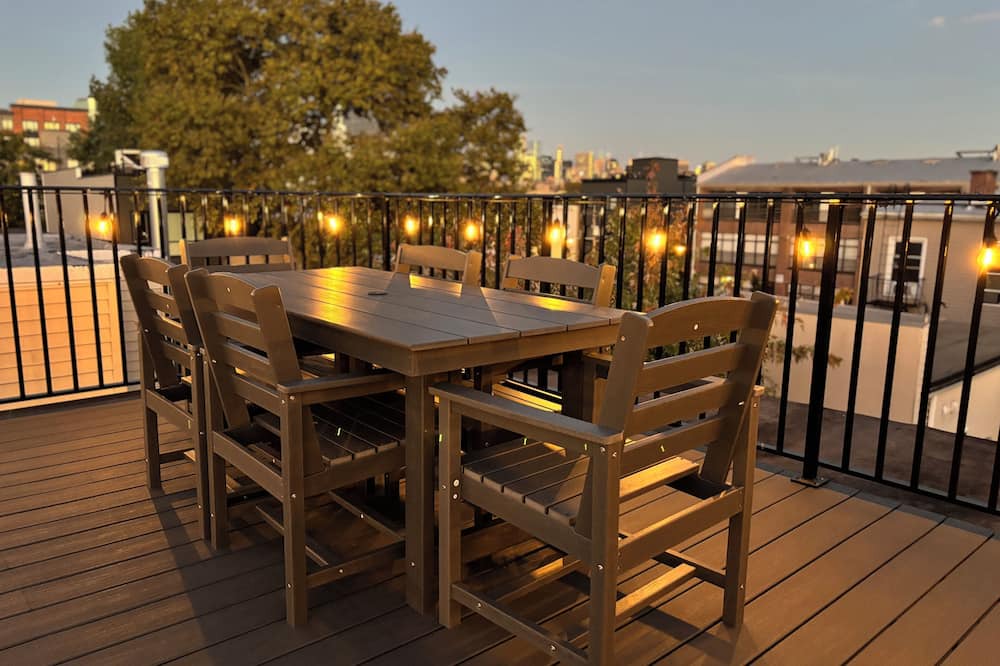Communipaw Condo | NEW Luxe 3BR Rooftop minutes to Manhattan and EWR airport