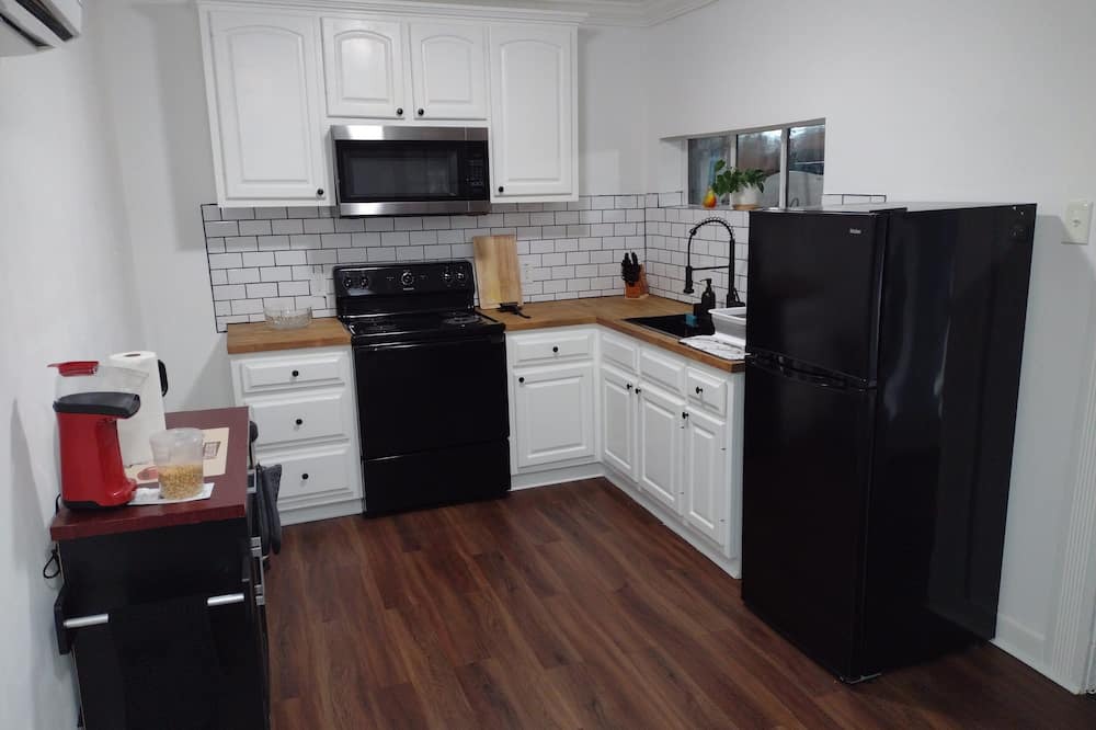 Elberton House | Granite Retreat East 2 Story - 2 Bedroom 1 Bathroom Homen
