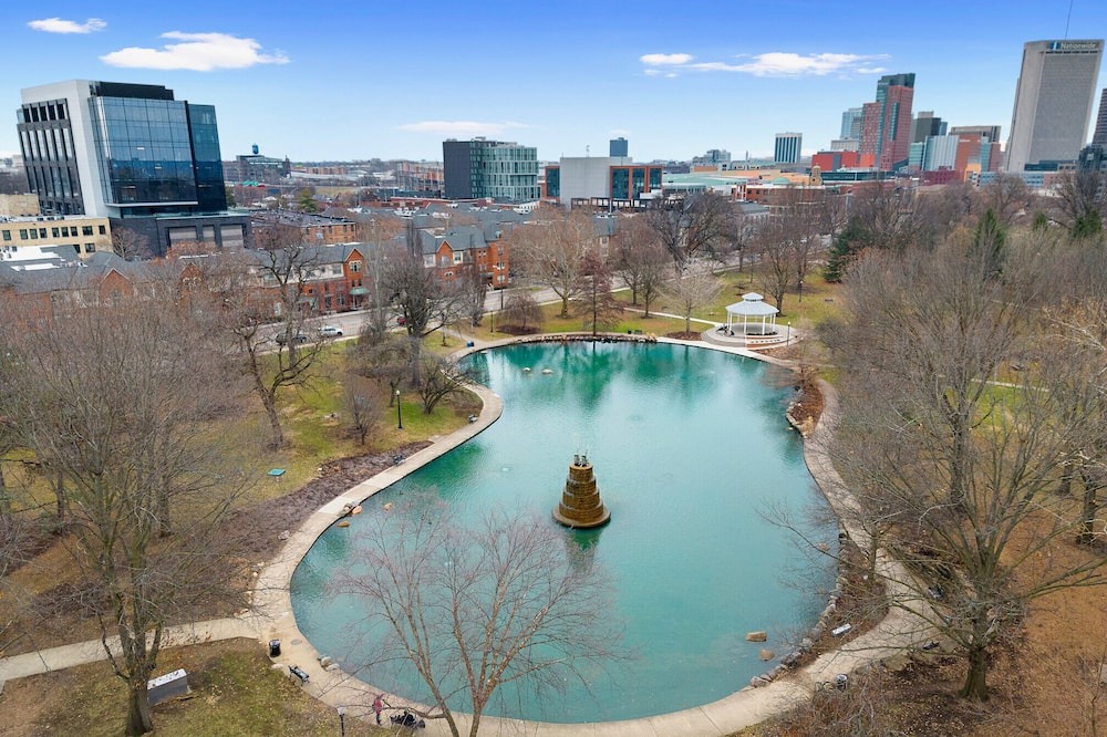 Short North Apartment | The Luxe Pearl Residences 872 – Stylish Stay in Short North! Highly Walkable