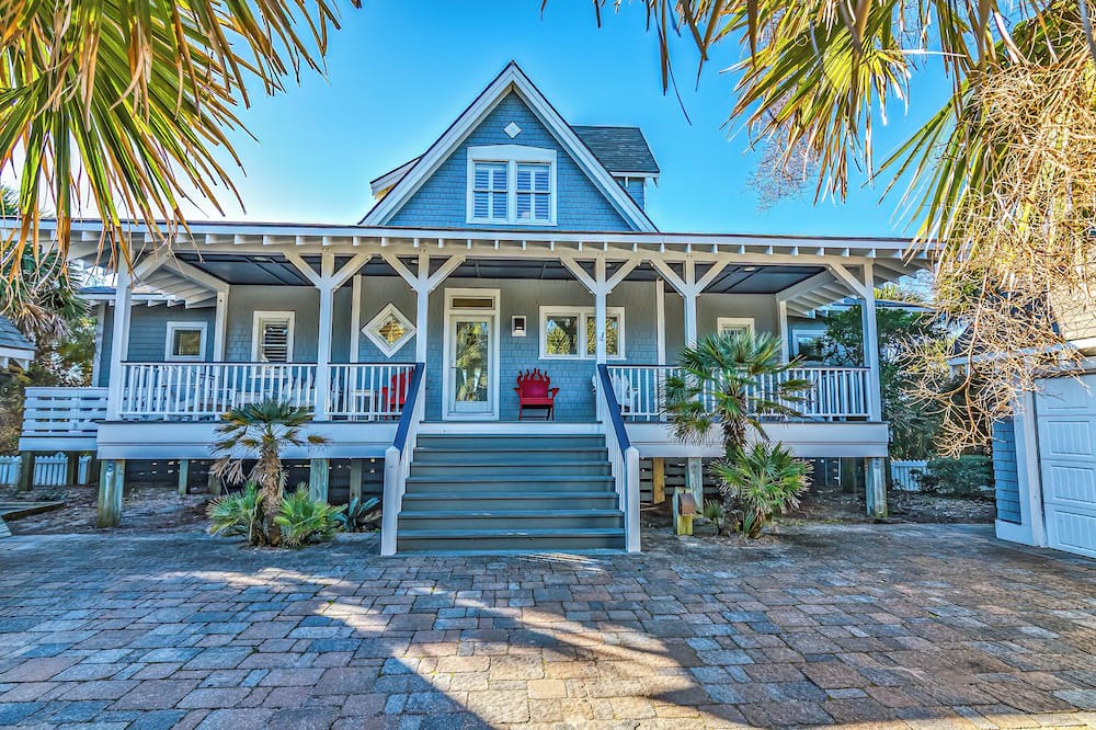 South Beach House | New in 2024! Shifting Sands is the ultimate in BHI oceanfront living!