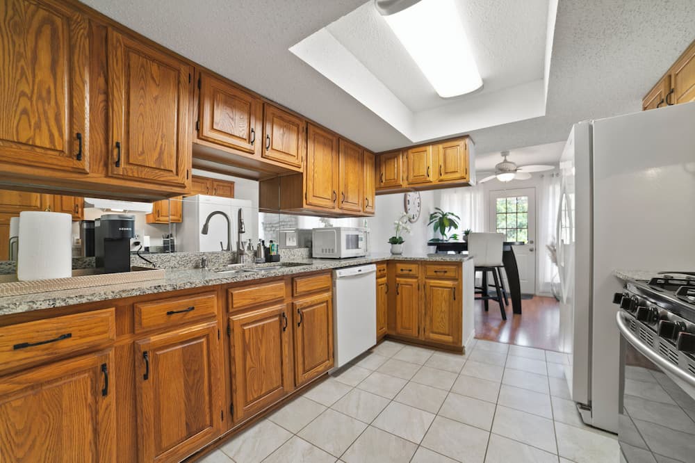 Pleasant Valley House | Relaxing Austin Stay Close to Downtown and Airport