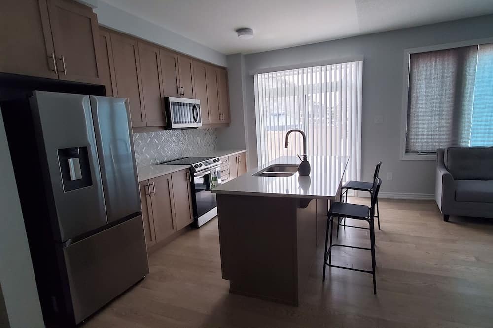 Ottawa Division Resort | Beautiful 3 bedroom 2.5 bath Townhouse