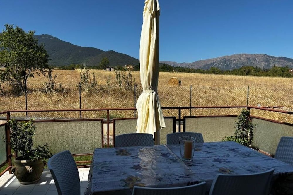 Introdacqua Apartment | The Grandparents' Villa - Holiday Home -