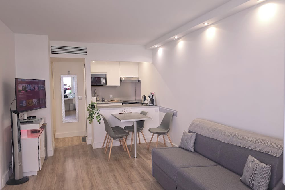 Faubourg de l'Arche Apartment | Suite Prestige Paris - La Défense Balcony-Terrace