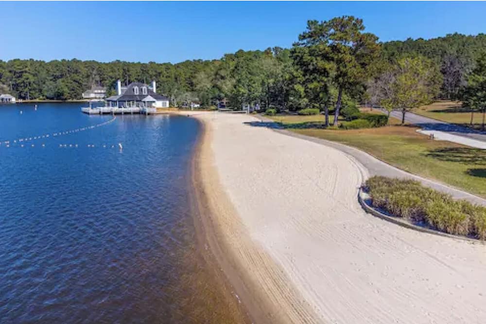 Hattiesburg House | Country Club Lifestyle