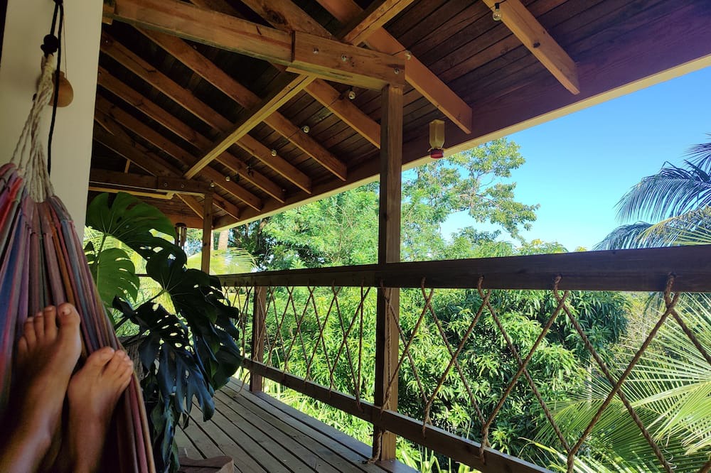 Santa Catalina Apartment | 2BR/2BA loft apartment with treehouse feeling in Santa Catalina