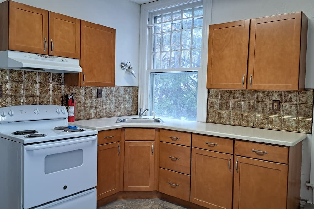 Scranton House | Spacious 5-bedroom Historic Home blending Charm with Modern