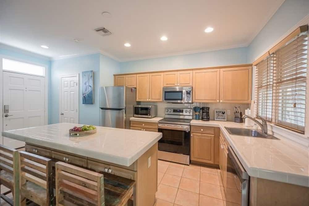 Key West House | Key West Golf Club 2 Bedroom Spa Home in the sanctuary