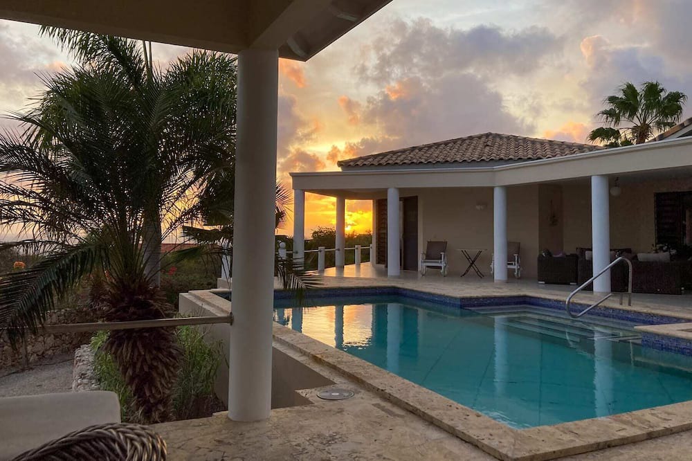 Sabadeco Villa | Bonaire I Love View with Private Pool
