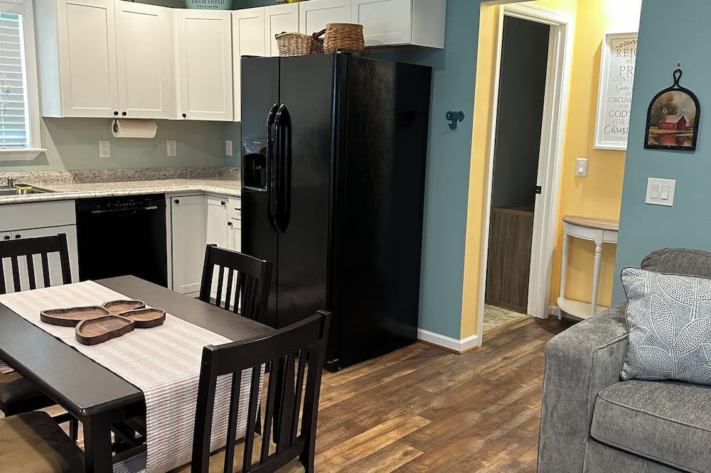 Foneswood House | Charming house in pleasant Montross with AC, WiFi