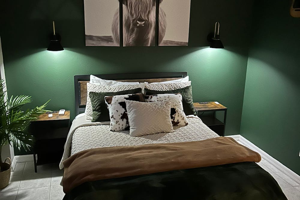 Wesley Chapel South House | Cozy Guest House in Zephyrhills/Wesley Chapel!