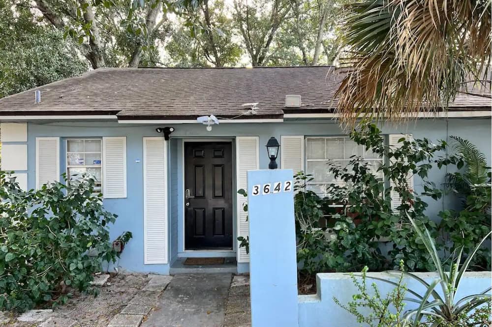 Fairvilla House | 2BD RM Home-Downtown/Wekiwa Springs
