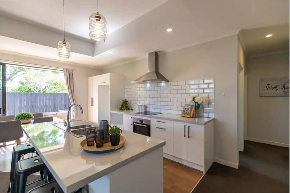 Te Awamutu House | Central Te Awamutu Modern House