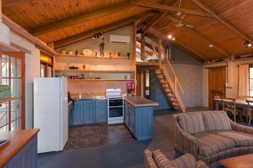 South Bruny House | Cloudy Creek Cottage ~float in serenity!