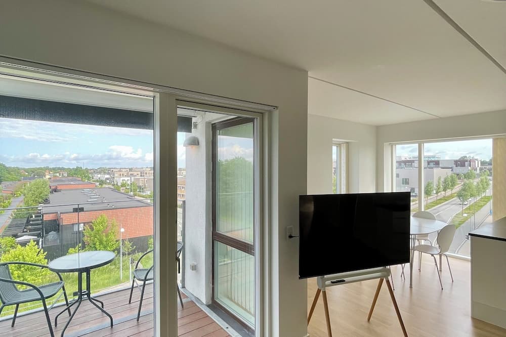 Hedehusene Condo | Central and quiet apartment with free parking!