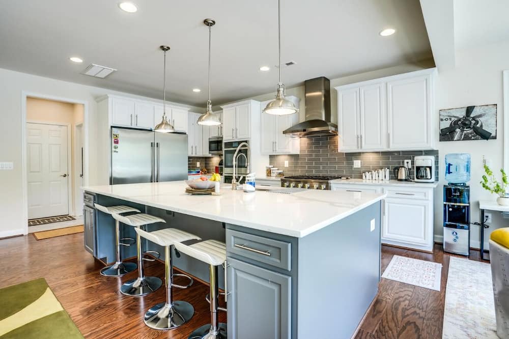 Centreville House | Beautiful secluded home close to Bull Run Battlefield, DC & more