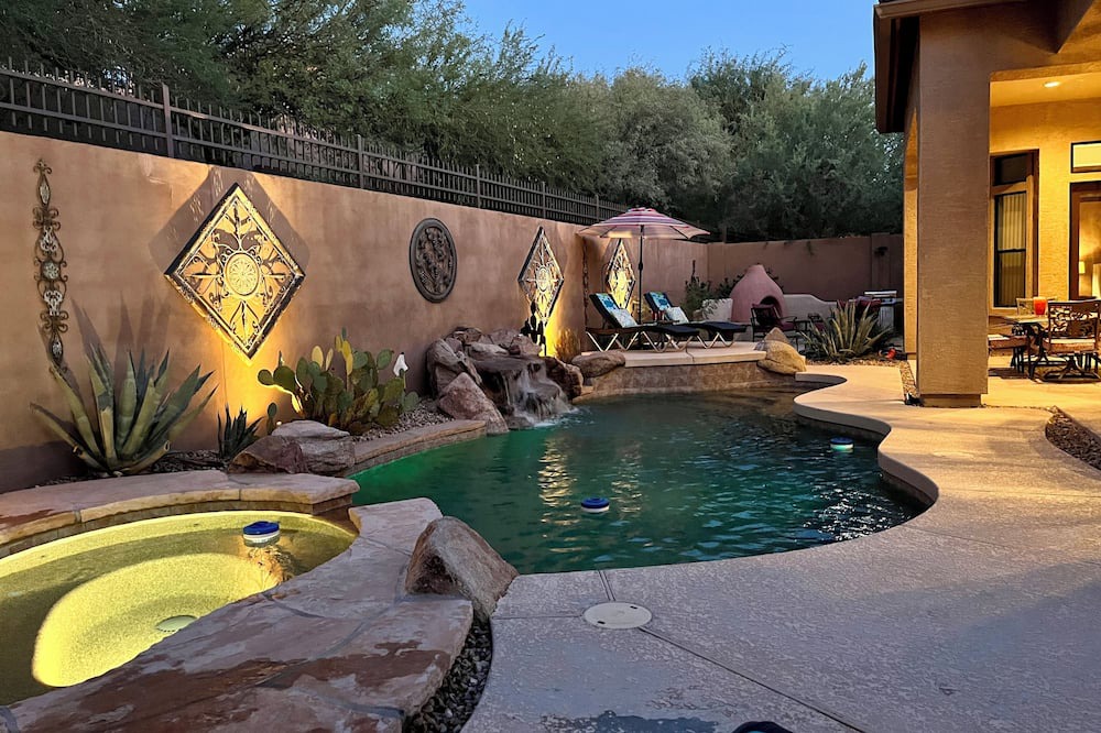 Las Sendas House | Pam and Glyn's Las Sendas Retreat. Furnished home with 31 night minimum rental