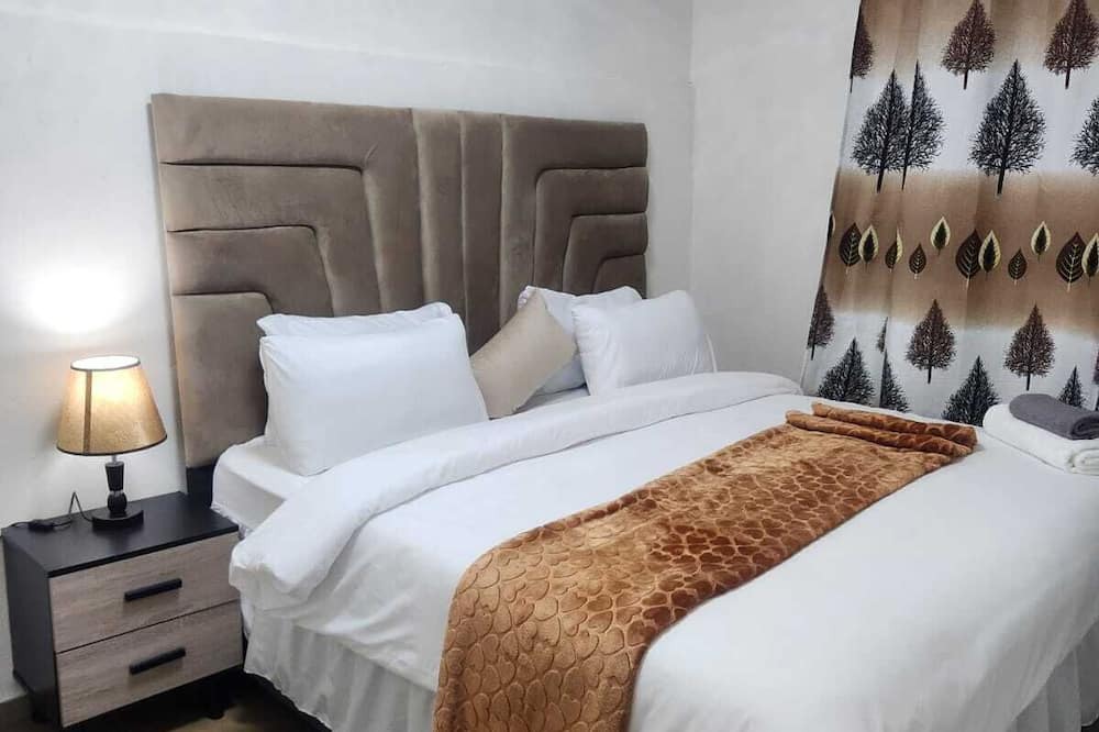 Greater Johannesburg Metropolitan Area House | Ogans Glen Stylish 1 BedRoom Apartment Self-Catering