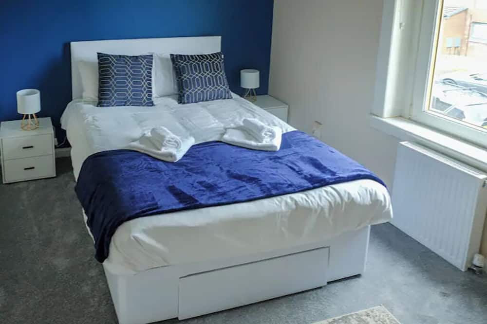 Bellshill Apartment | Cosy 4-Bed House near Glasgow