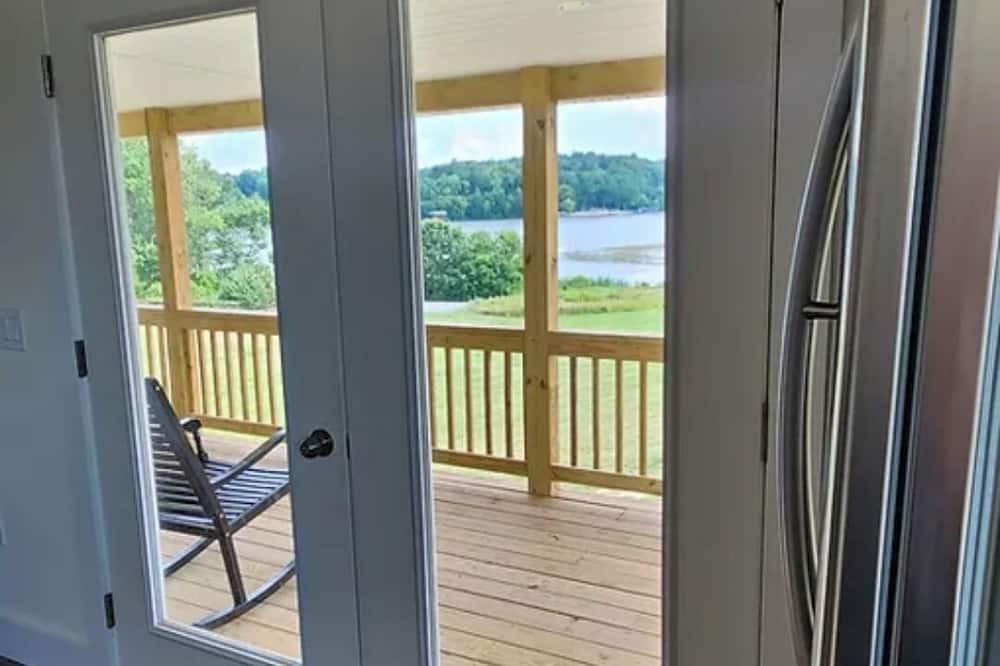 Orange House | Oasis on Lake Anna -