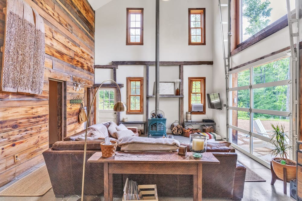 Independence House | NEW LISTING! Mountain Cabin: Vintage Charm Meets Modern Luxury by RedAwning