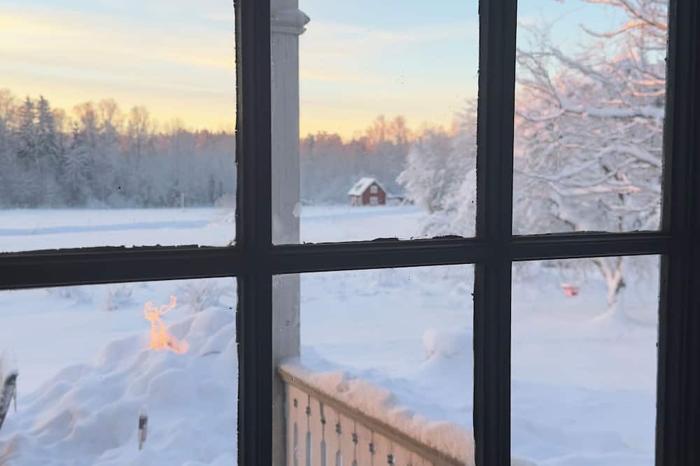 Runhallen Villa | Sleep in a Swedish old school
