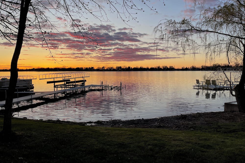 Brandt Cabin | Shady Beach Retreat at Lake Cochrane - Gary, SD