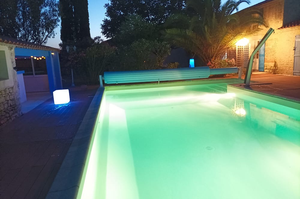 Sainte-Radegonde-des-Noyers Cottage | Studio Jazz