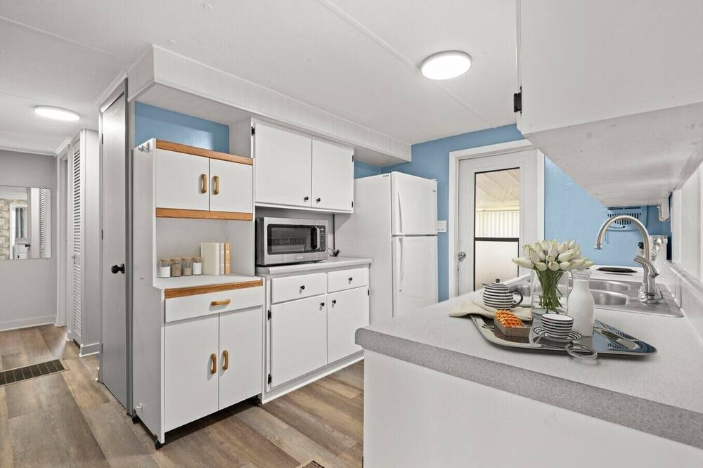 Ridge Manor House | 3 Bed 2 Bath Florida Getaway in Dade City with WiFi, AC, Clubhouse!