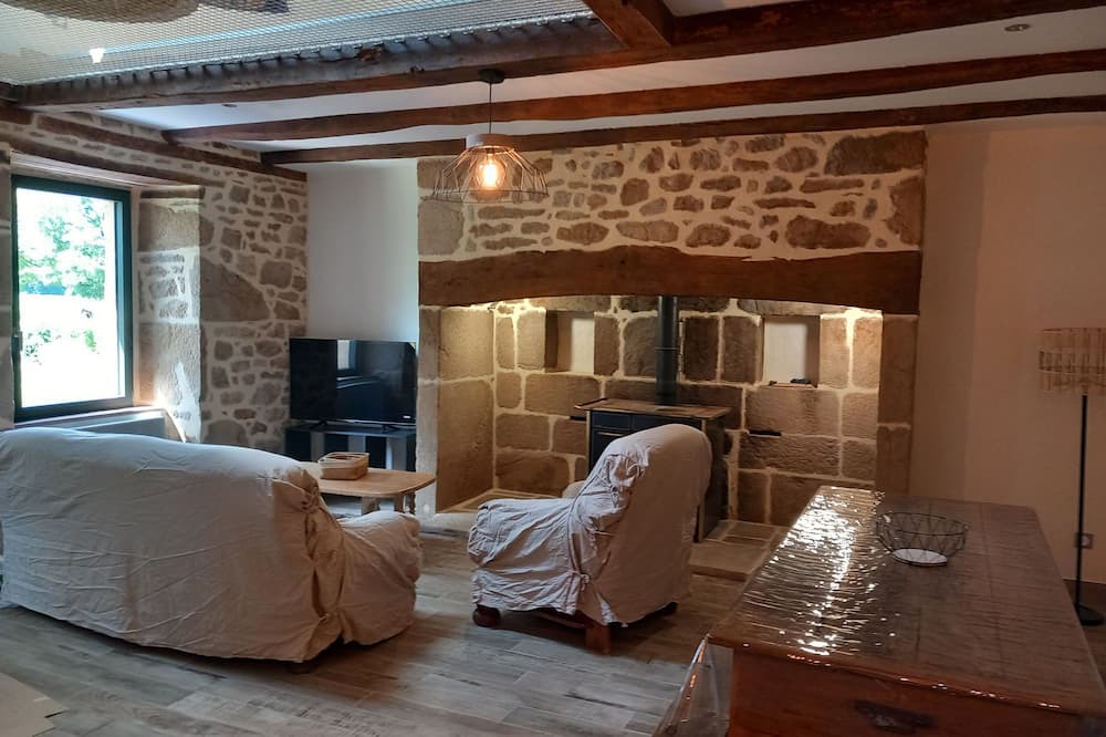 Saint-Geniez-o-Merle House | Country house