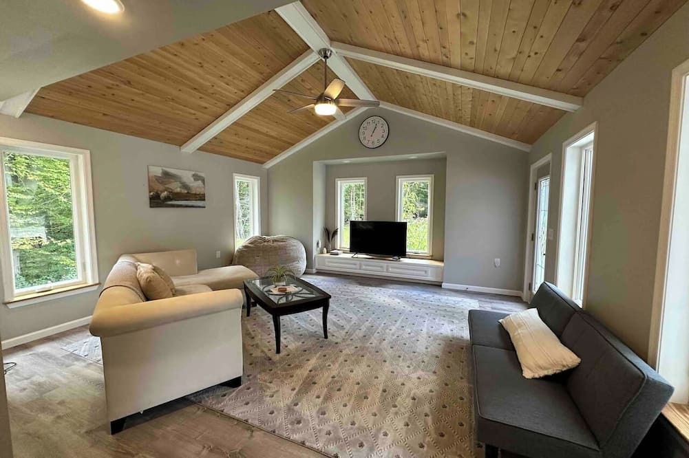 Childs House | Villa with hot tub on Ash Lane