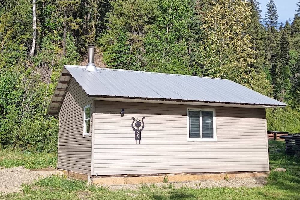 Likely Cabin | Cozy cabin at Cedar Creek , Likely BC