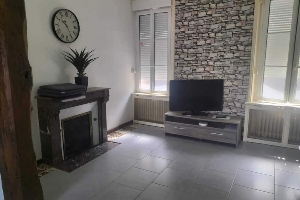 Flers House | Homerez - Welcoming House in Flers with Enclosed Garden