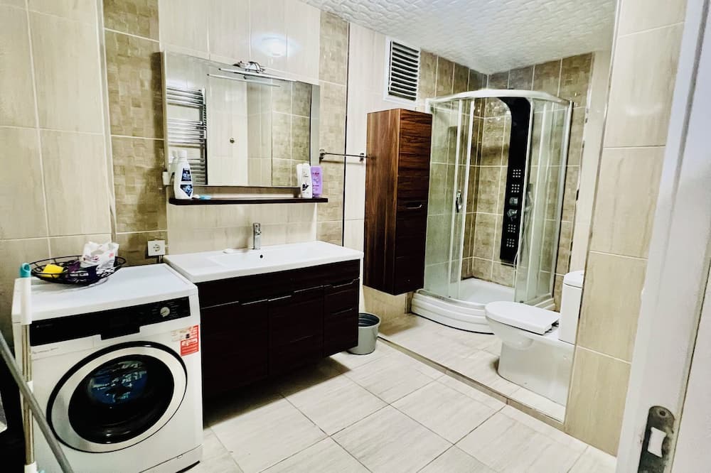 Beylikduzu Apartment | 3+1-bedroom apartment in amazing Istanbul with AC, WiFi near to grocery Store